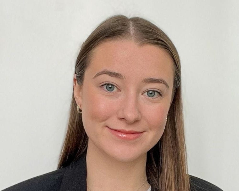 Dr. Cassis Varlow